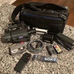 Sony Video Camera Recorder Model 
CCD-TRV15 Bundle - Parts